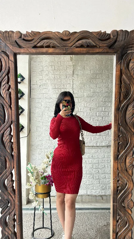 Bodycon dress with a button - down front​Cute dress 32-24 bust/l:32