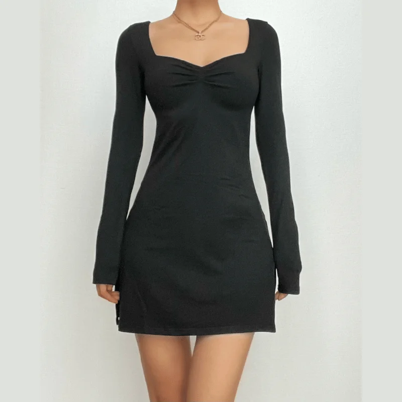 Cocktail dresses with a fringe detail and a sleeveless designBerryBetty - Square neck solid ruched long sleeve mini dress Cocktail dresses with a fringe detail and a sleeveless designBerryBetty - Square neck solid ruched long sleeve mini dress