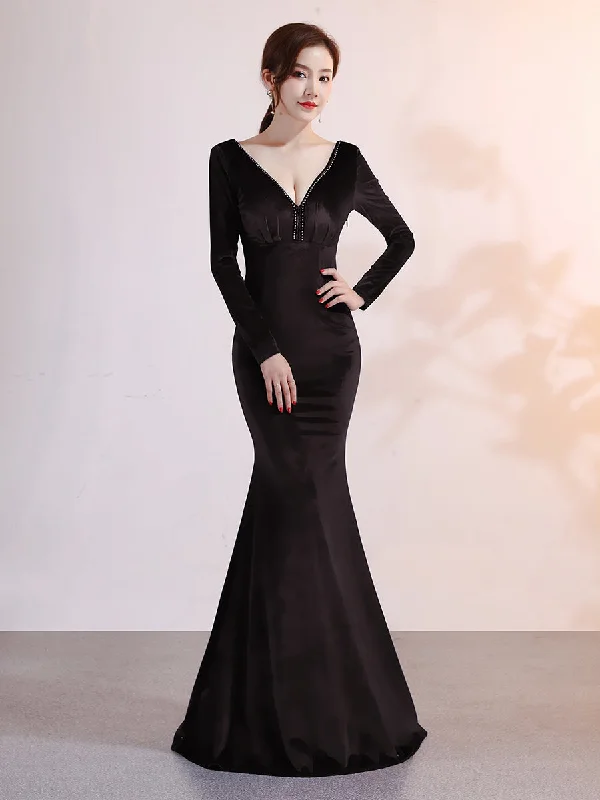 Prom dresses with side - slit pockets and solid - color fabrics for a practical and stylish formal lookBeaded V-neck Backless Velvet Evening Dress MCW1141 Prom dresses with side - slit pockets and solid - color fabrics for a practical and stylish formal lookBeaded V-neck Backless Velvet Evening Dress MCW1141