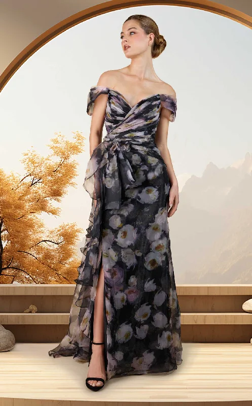 Prom dresses with gathered skirts and crystal - encrusted belts for a luxurious promJanique W4017 Dress Prom dresses with gathered skirts and crystal - encrusted belts for a luxurious promJanique W4017 Dress