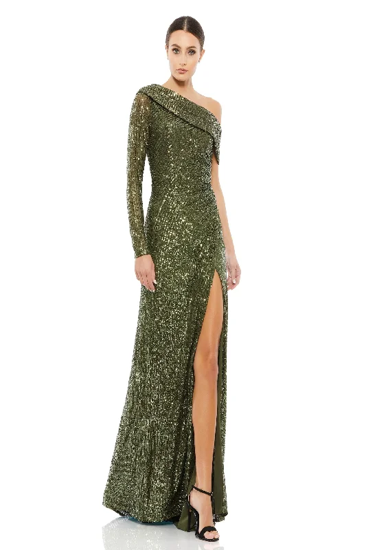 Prom dresses with ruched bodices and organza sleeves for a romantic lookMac Duggal 26571 Prom dresses with ruched bodices and organza sleeves for a romantic lookMac Duggal 26571