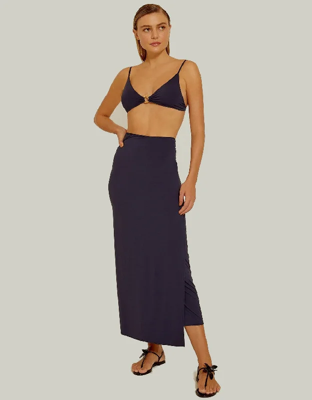 Long - length cotton cover ups for sun protection at the poolKnot Touch Sarong Indigo Blue Long - length cotton cover ups for sun protection at the poolKnot Touch Sarong Indigo Blue